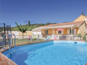Hebergement Four-Bedroom Holiday Home in Mountboucher sur Jabro : photos des chambres