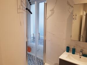 Appartement Meubles de Tourisme a Vincennes : photos des chambres