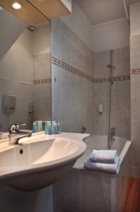 Quality Hotel Abaca Paris 15 : Chambre Triple