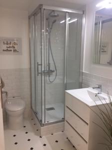 Hebergement Bordeaux Countryside Mountain Villa with big Pool : photos des chambres