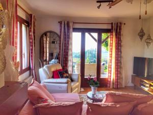 Hebergement Bordeaux Countryside Mountain Villa with big Pool : photos des chambres