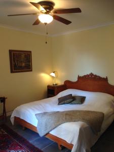 Chambres d'hotes/B&B D'oc D'or Chambre D'hotes : Chambre Double - Vue sur Piscine