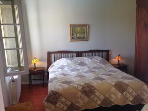 Chambres d'hotes/B&B D'oc D'or Chambre D'hotes : Chambre Lit King-Size - Vue sur Piscine 