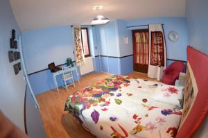 Chambres d'hotes/B&B Les Deux Tours : Chambre Double - Accessible aux Personnes à Mobilité Réduite 
