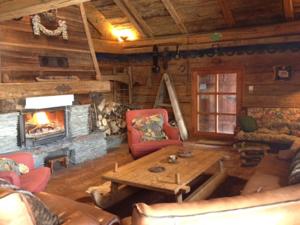 Hebergement Reine des Aravis - chalet isole : photos des chambres