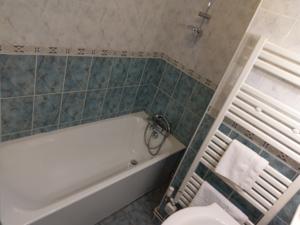 Hotel Logis de L'Europe Restaurant Le Cepage : photos des chambres