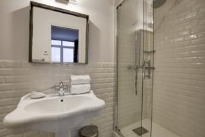 Appartement Private Apartment - Cambronne - Eiffel Tower : photos des chambres