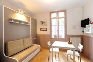 Hebergement Gites - L'Abri sous Roche : Studio (2 Adultes)