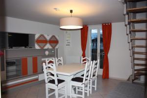 Appartement L'Amandier : photos des chambres