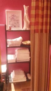 Chambres d'hotes/B&B la maison d'Anna : Chambre Triple – Vue sur Montagne