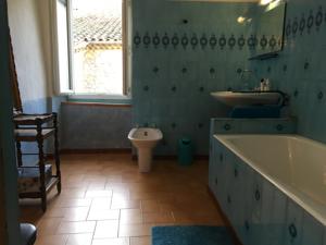Hebergement Entre l'eglise et la place : photos des chambres