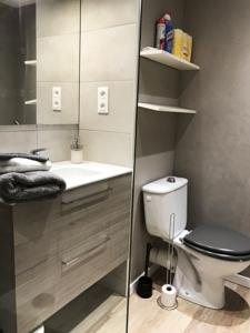 Appartement Studio face au Parc des Expos 3km de l'HyperCentre : photos des chambres