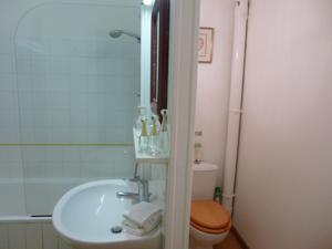 Hebergement Le Seuil Des Champs : Petite Chambre Lits Jumeaux