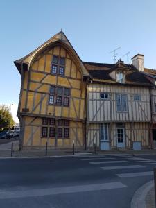 Appartement historique a Troyes : photos des chambres