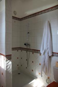 Chambres d'hotes/B&B ENTRE AVIGNON et PONT DU GARD : photos des chambres