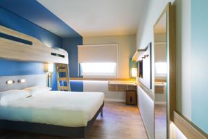 Hotel ibis budget Marmande : Chambre Triple (2 Adultes)