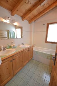 Hebergement Chalet L'Outarde : photos des chambres