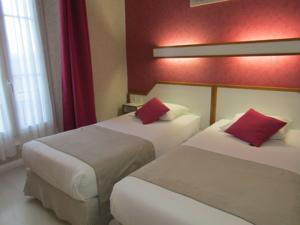 Hotel Fifi Moulin : Chambre Lits Jumeaux
