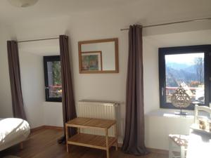 Chambres d'hotes/B&B La Batisse chambres d'hotes : Chambre Double Standard - Vue sur Lac