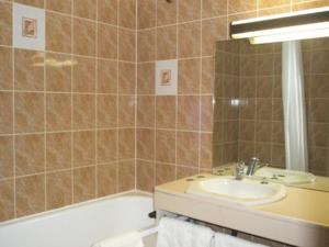 Hotel Restaurant Le Carina : photos des chambres