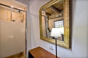 Hebergement Uzes Townhouse with Loggia & Views : photos des chambres