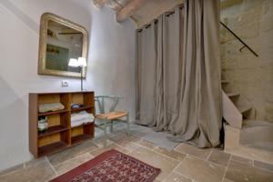 Hebergement Uzes Townhouse with Loggia & Views : photos des chambres
