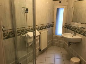 Petit Palace Hotel : Chambre Lits Jumeaux avec Salle de Bains Privative