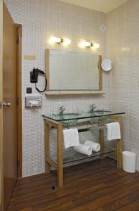 Hotel The Originals de La Tour Maje Rodez (ex Inter-Hotel) : Chambre Triple