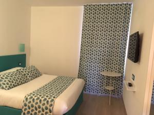 Brit Hotel Salon de Provence : photos des chambres