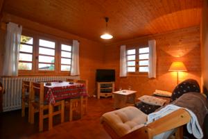 Appartement Chalet La Chevrette : photos des chambres
