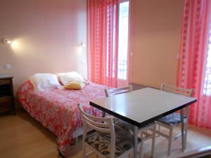 Hotel Moderne Veynes : Chambre Quadruple