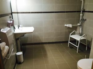 Ace Hotel Salon de Provence : Chambre Double - Accessible aux Personnes à Mobilité Réduite 