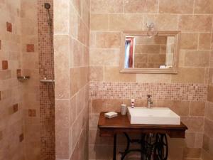 Chambres d'hotes/B&B Domaine De Bertrandy : photos des chambres