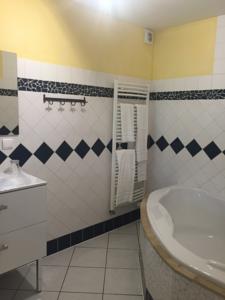 Logis Hotel La Grange Du Relais : photos des chambres