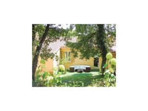 Hebergement Five-Bedroom Holiday Home in Grignan : photos des chambres