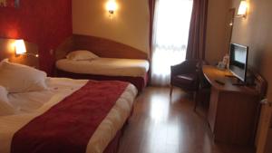 Hotel Kyriad Nimes Ouest : Chambre Triple