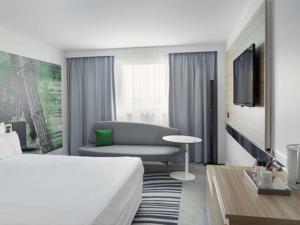 Hotel Novotel Paris Charles de Gaulle Airport : Chambre Supérieure avec Lit Double et Lit Simple