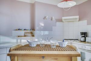 Appartement T2 sur les toits avec vue imprenable sur Marseille - Air Rental : photos des chambres