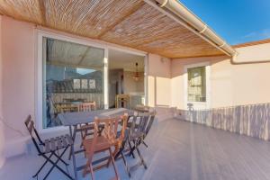Appartement T2 sur les toits avec vue imprenable sur Marseille - Air Rental : photos des chambres