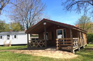 Hebergement Camping Des Papillons : photos des chambres