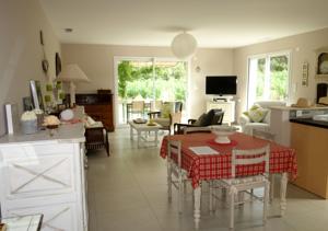 Hebergement Gite Vigneron du Domaine d'Alon : photos des chambres