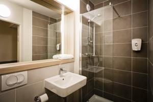 Hotel Premiere Classe Geneve - Aeroport - Prevessin : photos des chambres