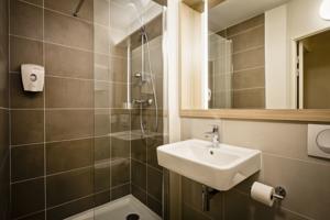 Hotel Premiere Classe Geneve - Aeroport - Prevessin : photos des chambres