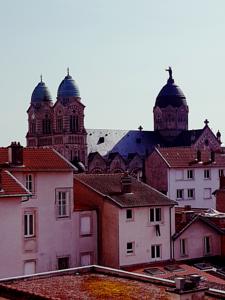 Chambres d'hotes/B&B B&B Un lit sous les etoiles : Chambre Triple - Vue sur Jardin