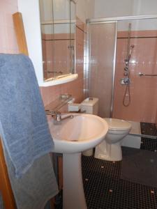Hebergement L Hote Saison : photos des chambres
