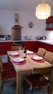 Appartement T2 SUR LES PLACES : photos des chambres