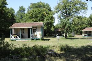 Hebergement Village de Chalets de Rocamadour : photos des chambres