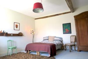 Chambres d'hotes/B&B Chambre d'hotes & petit camping Fantesstique : Chambre Lit Queen-size - Accessible aux Personnes à Mobilité Réduite
