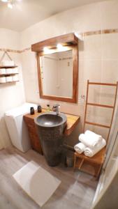 Appartement F2 de Standing au Coeur de Montbeliard : photos des chambres