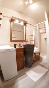 Appartement F2 de Standing au Coeur de Montbeliard : photos des chambres